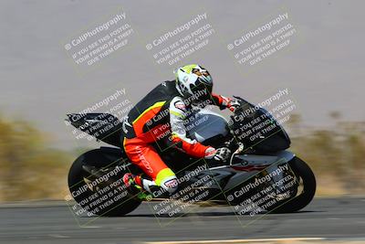 media/Mar-28-2022-Superbike Trackdays (Mon) [[b8603d0f67]]/Open Track Time/Turn 3 Inside/